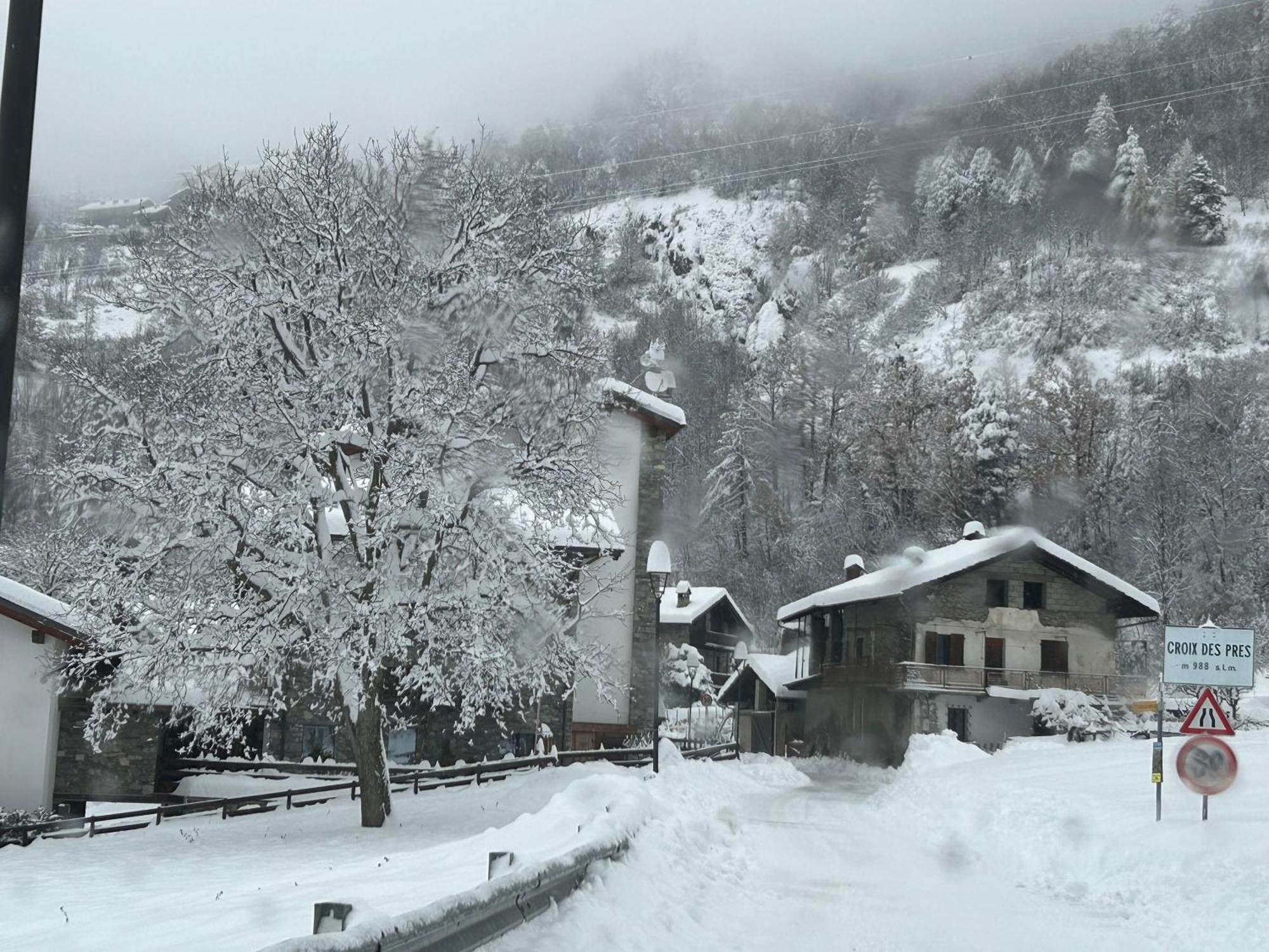 Appartamento Maison Blanche La Salle Εξωτερικό φωτογραφία